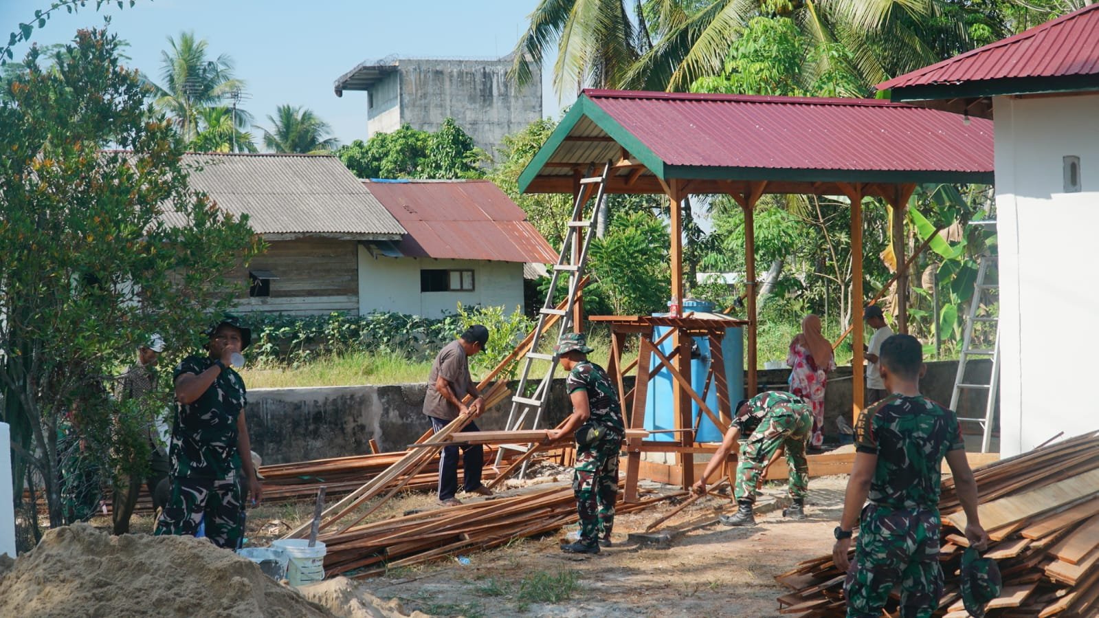 Musholla Darul Iman Dalam Proses Penyelesaian, Cerminan Sinergi TMMD dan Warga