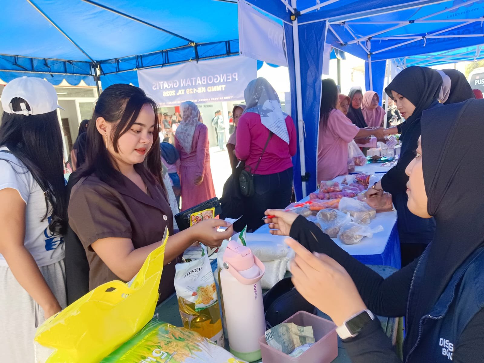 Pasar Murah Meriahkan Akhir TMMD 129 di Desa Kesongo