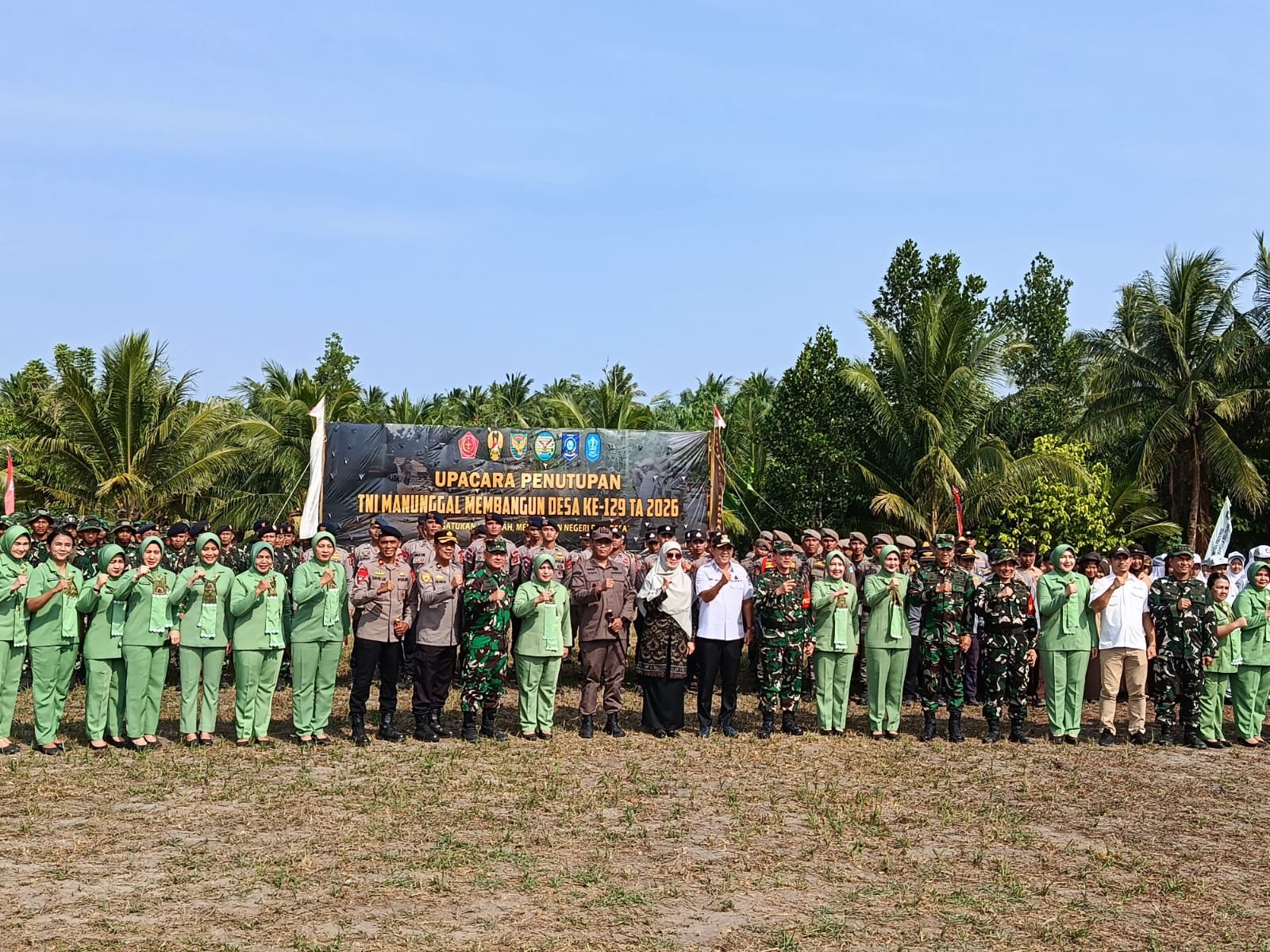 Penutupan TMMD ke-129: Pangdam II/Sriwijaya Ajak Masyarakat Tingkatkan Kemanunggalan