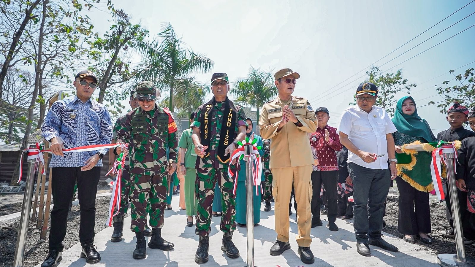 Penutupan TMMD 129: Bupati Lamongan Beri Apresiasi Tinggi untuk Pembangunan Desa