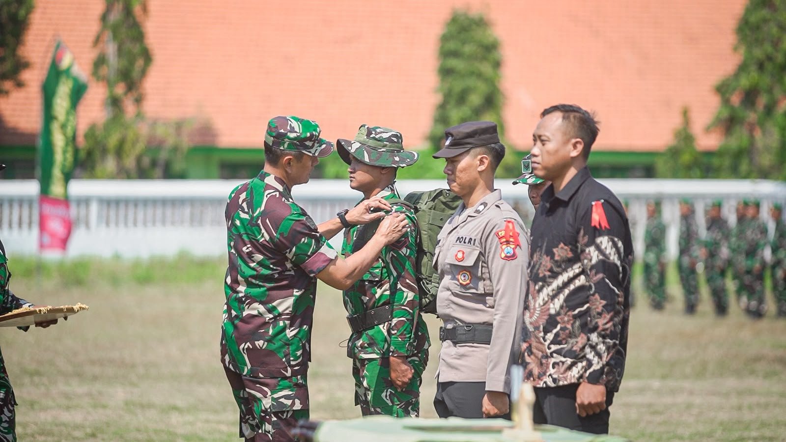 Evaluasi TMMD 129, Kolonel Arm Beny Berikan Penghargaan Terhadap Kinerja Satgas dan Komunitas