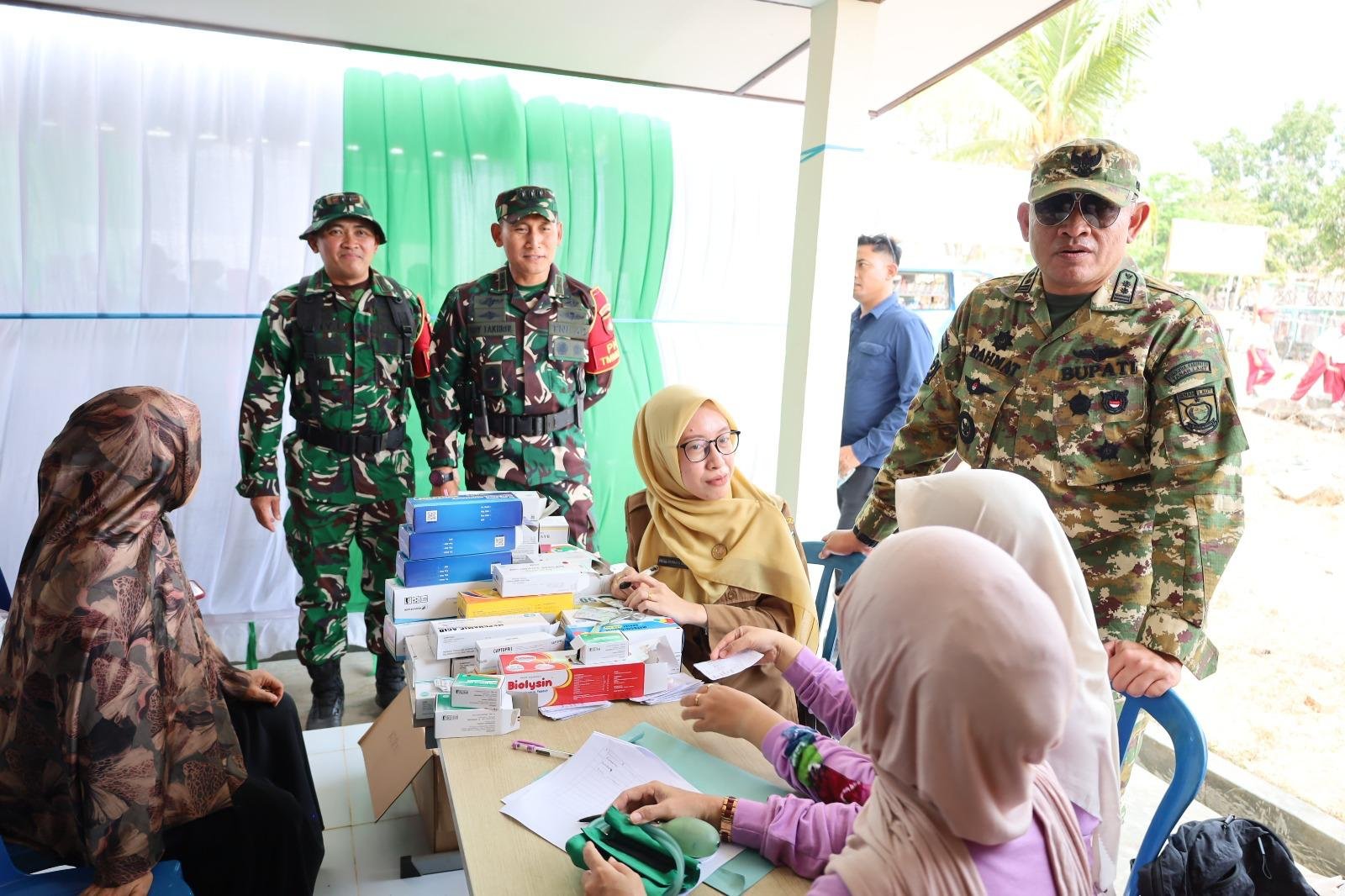 Dandim 1009 Tanah Laut rayakan pembukaan TMMD ke-130 dengan bazar dan kegiatan peduli masyarakat