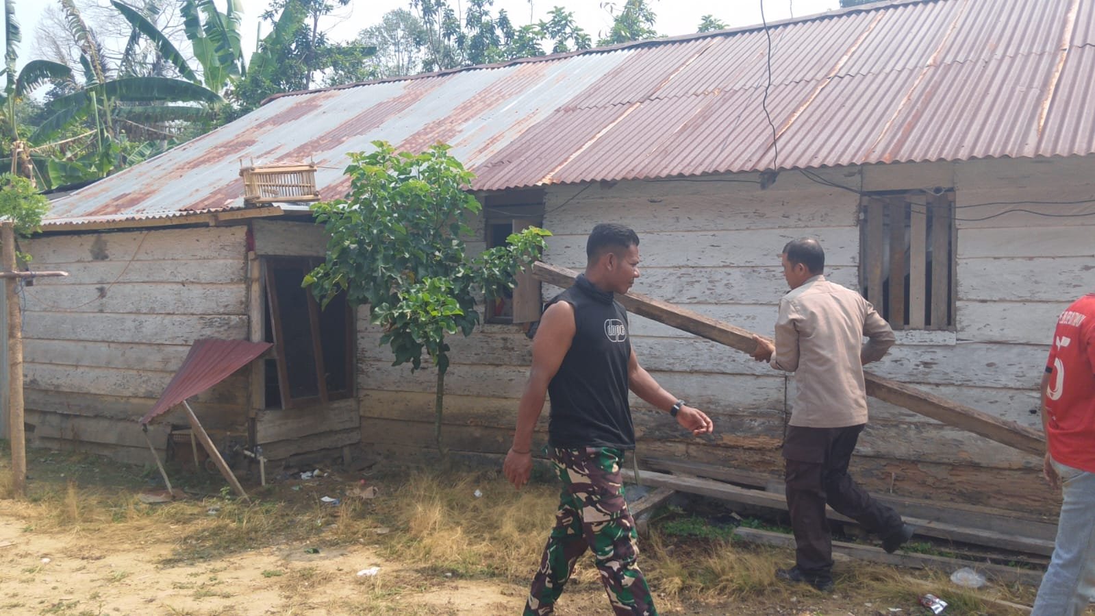 Program TMMD Reguler Ke-130 Hadirkan Perubahan Hunian untuk Arianto di Soe