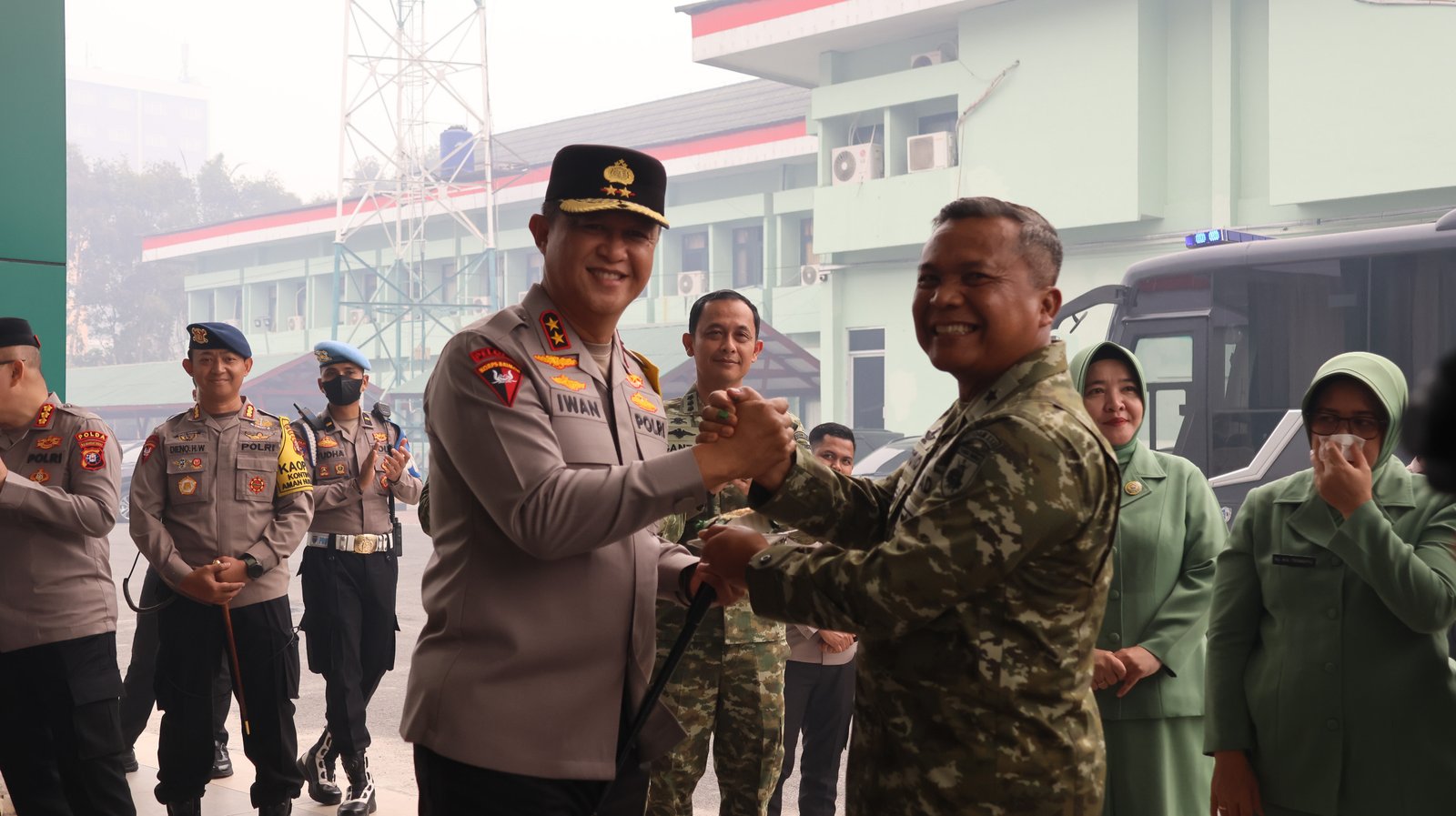 Semangat TNI di Kalimantan Tengah tetap membara meski kabut asap menyelimuti