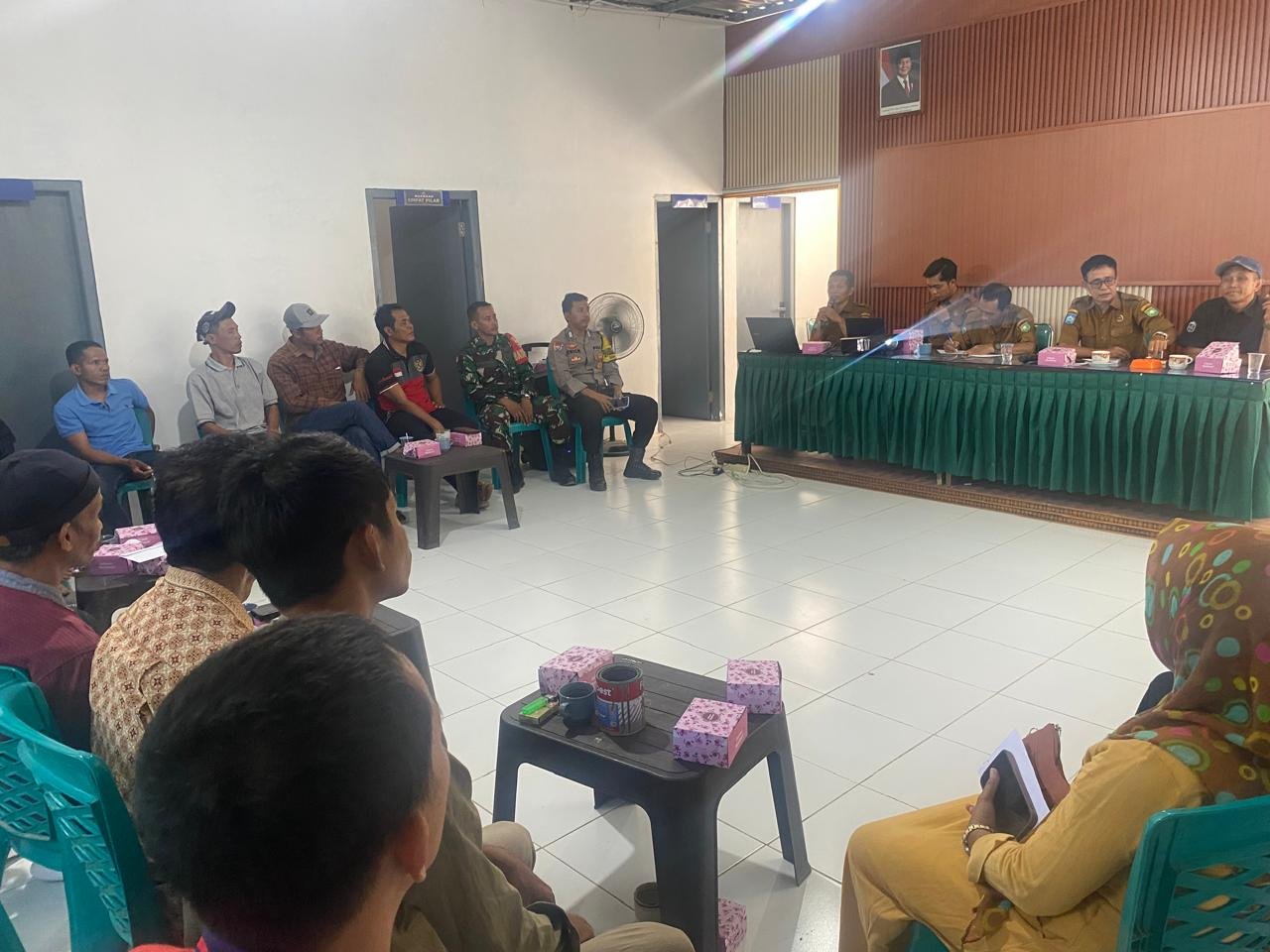 Babinsa Desa Mamak Berperan Aktif dalam Proses Penarikan Nomer Urut BPD