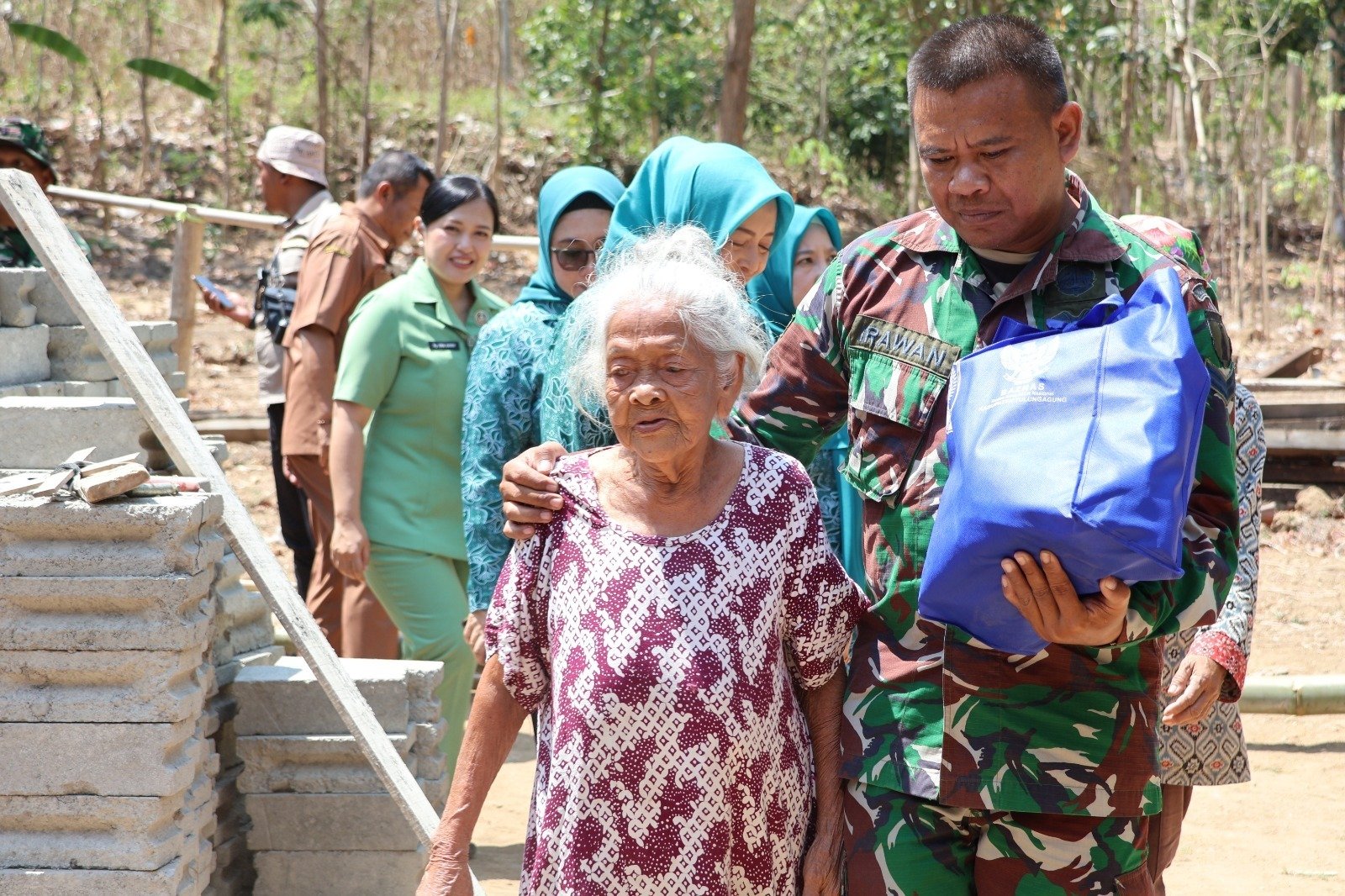 Di Usia 95, Mbah Waqilah Berambisi Tingkatkan Kualitas Hidup Melalui Renovasi Rumah