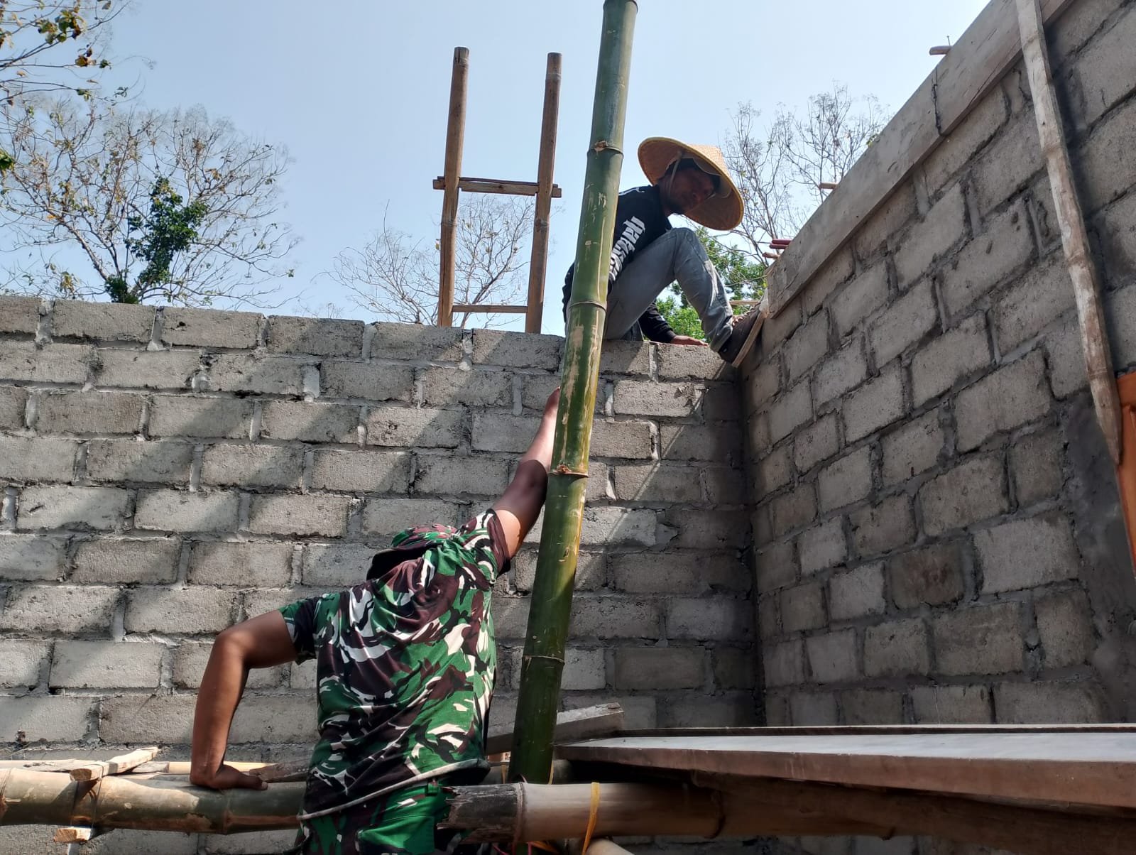 TMMD Tulungagung Tingkatkan Kualitas Hunian Mbah Waqilah dengan Fasilitas Baru