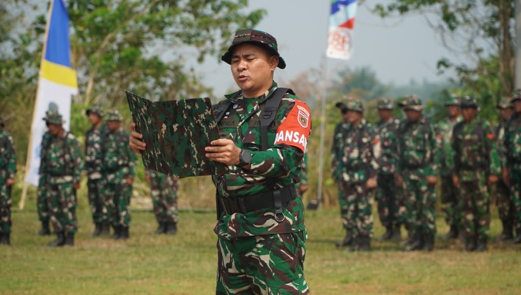 Kepedulian TNI dan Pemda Tercermin dalam Serah Terima Sembako TMMD ke-130