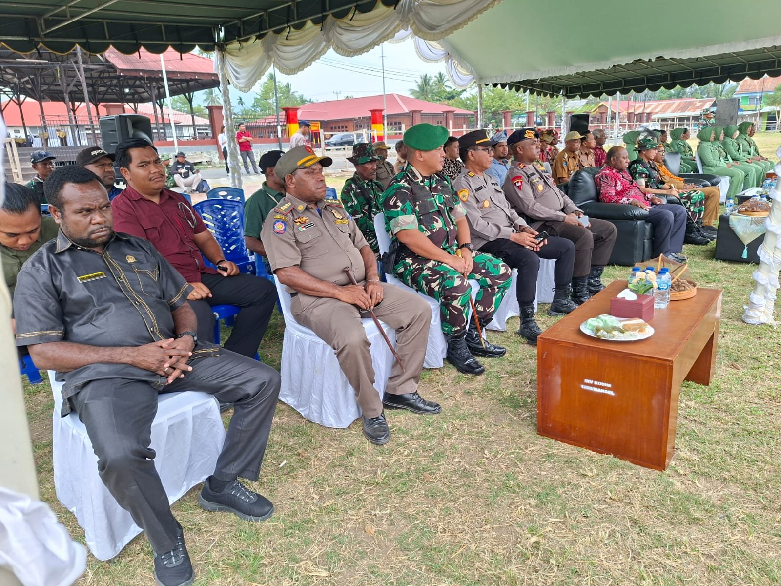 Kehangatan Budaya Lokal Sambut Wakil Bupati dalam TMMD Manokwari Selatan