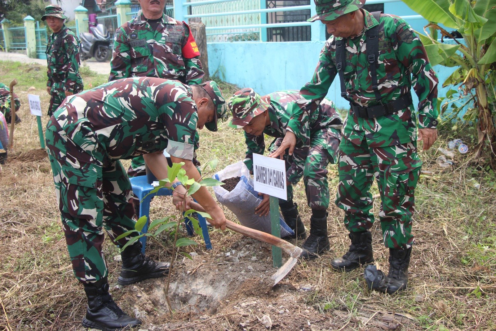 Kolonel Edison Ajak Forkopimda Ciptakan Ruang Hijau dalam TMMD 130 di Bengkulu