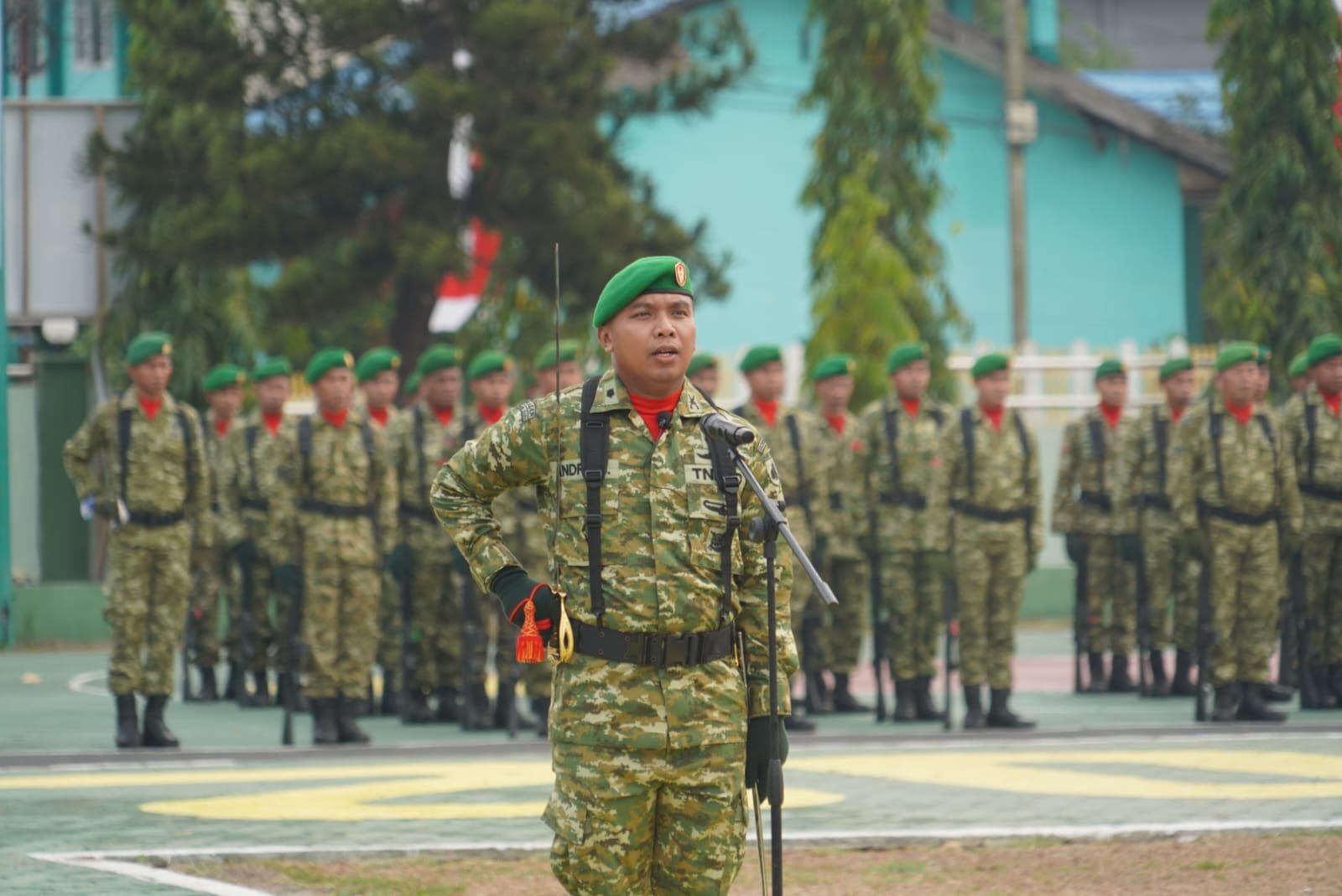 Danrem 102/Panju Panjung Memimpin Upacara Hari TNI ke-81, Serukan Kebersamaan