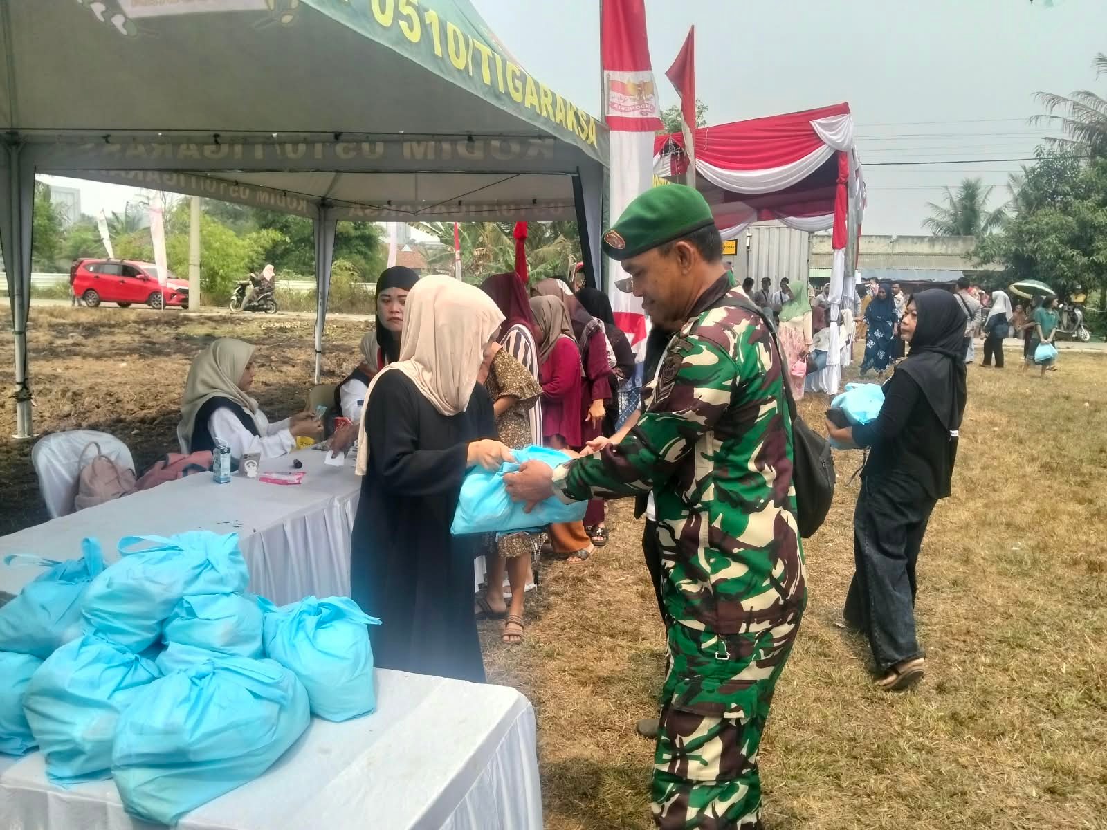 Warga Sumur Bandung Manfaatkan Program Pangan Terjangkau di TMMD ke-130